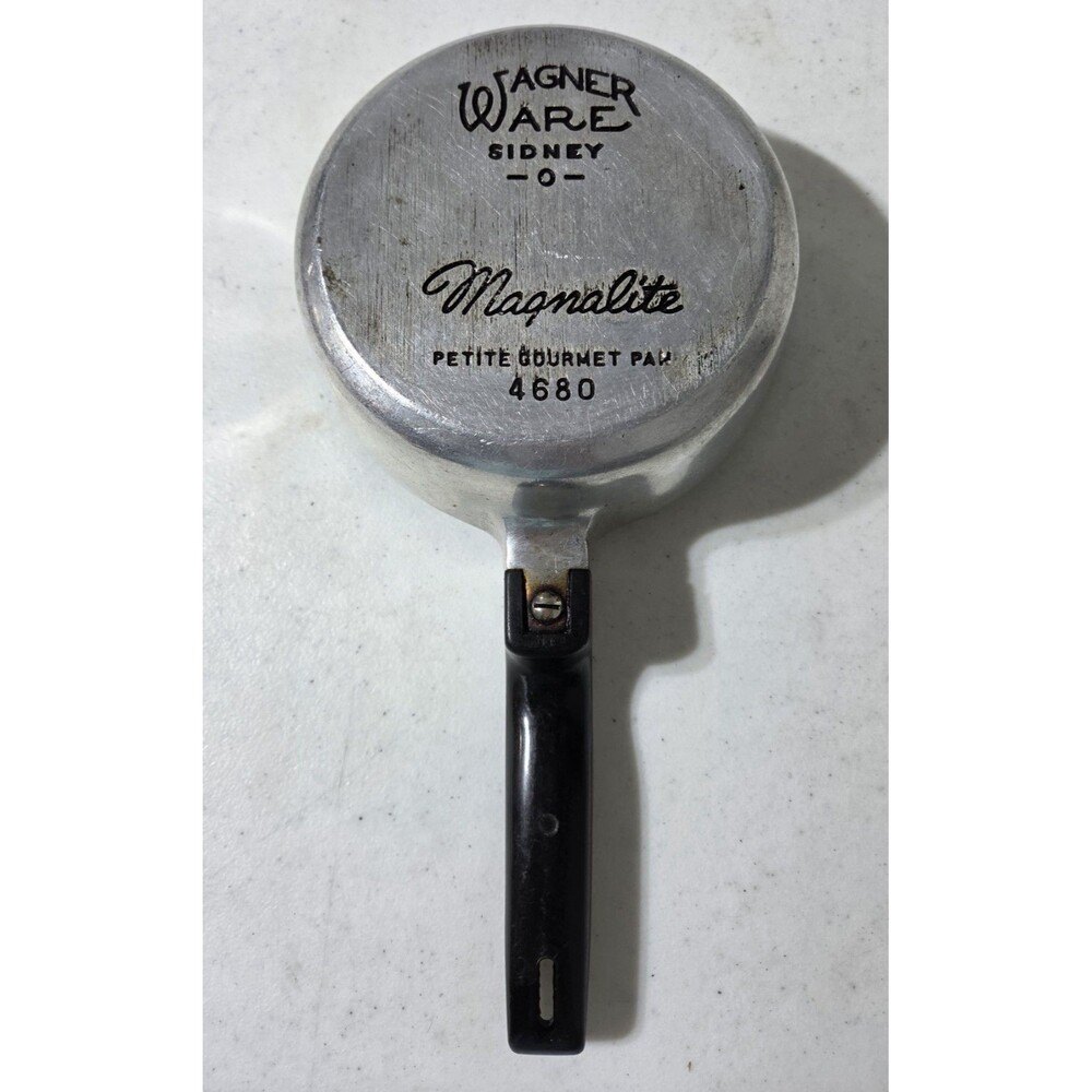 Wagner Ware Sidney O Magnalite Petite Gourmet Pan 4680 1 Qt. Aluminum Pot & Lid